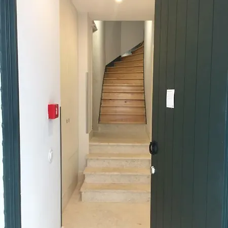 Apartman Augusta Street 229- 4 Dto
